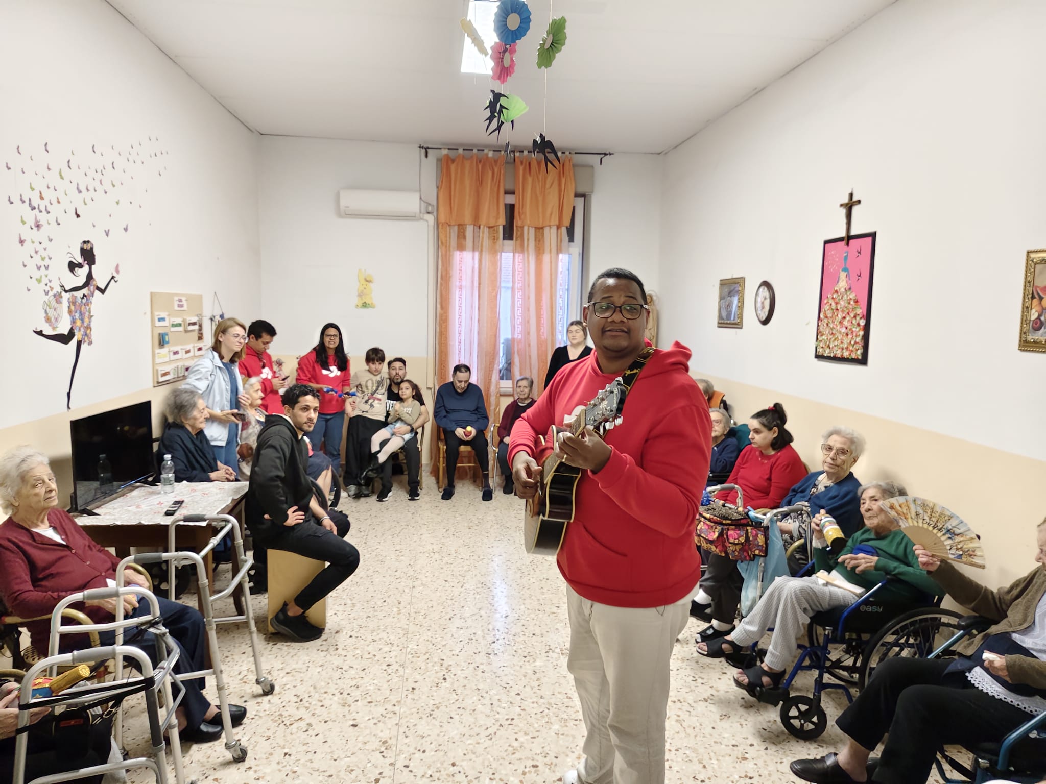 Ações práticas da Missão Cordas Humanas durante o Mobilize Itália